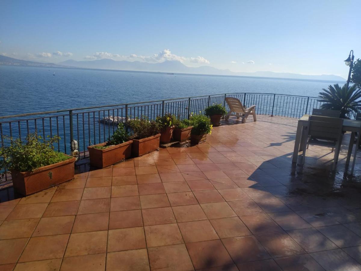 Napoli Sospesi Tra Cielo E Mare Apartment Exterior photo